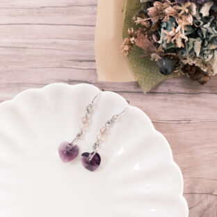 ハートのスワロフスキーのピアス